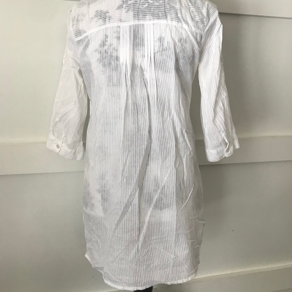 White blouse. Small - Picture 3 of 7